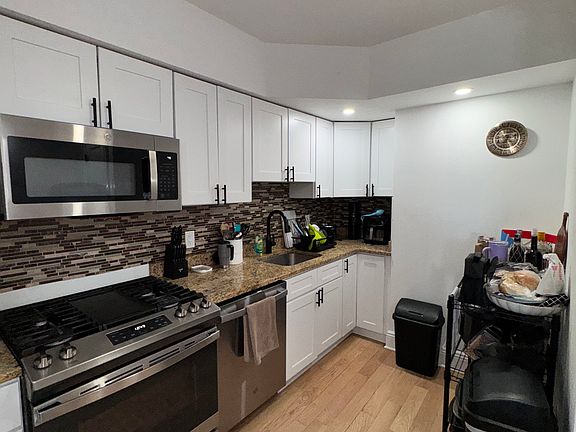 2nd image of 809-815 22nd St #605