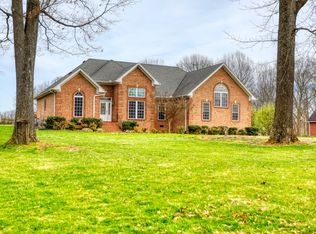 341 Spring Valley Dr, Cottontown, TN 37048