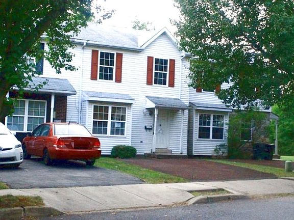 2nd image of 596 Taylor St