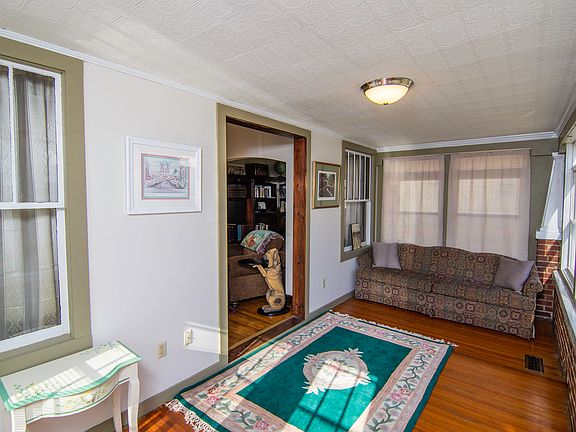 3rd image of 3003 Forestdale Ave