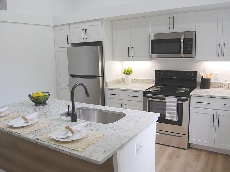 100 Avon St #104 — Photo 3