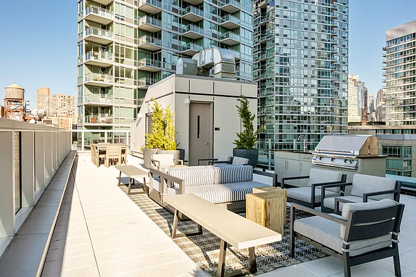 Rented by Lalezarian Properties | media 40