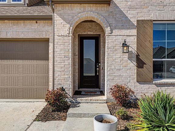 2nd image of 1725 Rhea Ct