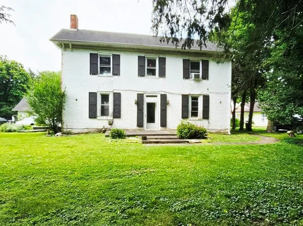 416 E Sycamore St, Louisa, KY 41230