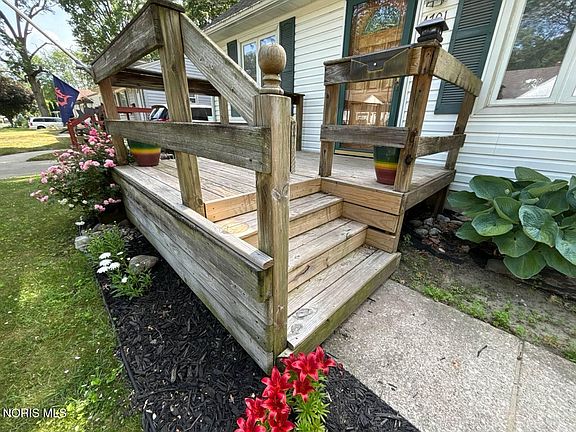 2nd image of 4701 Monac Dr