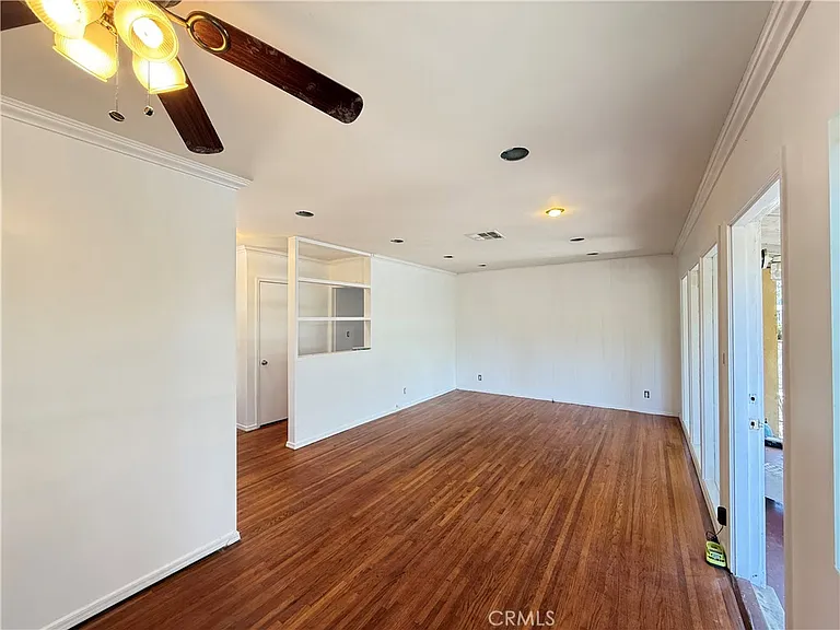 9279 Dorrington Ave — Photo 19