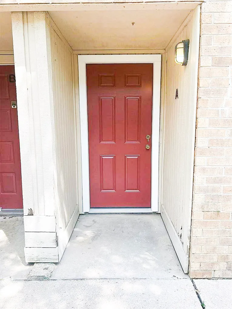2 bed, 770 sqft, $825 — Photo 2