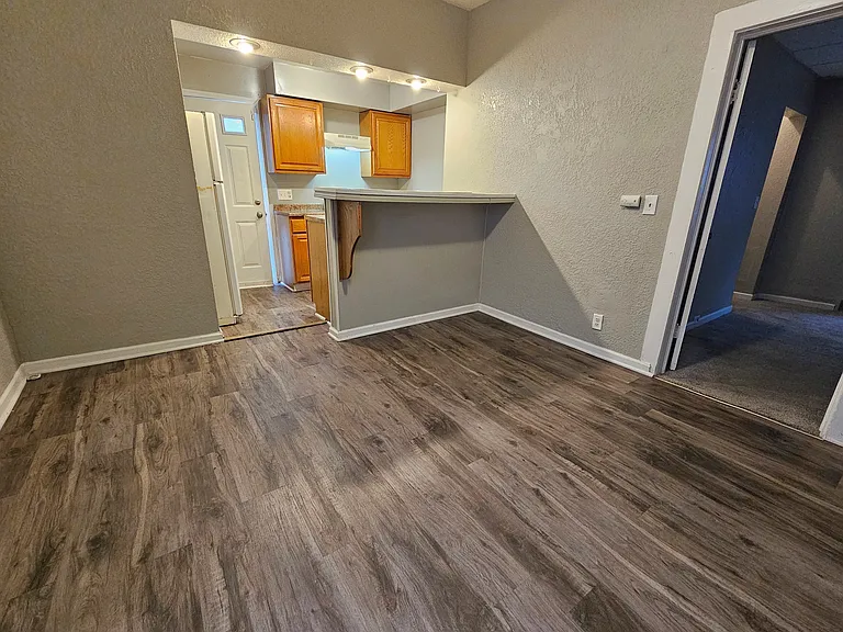 1331 Spy Run Ave #2 — Photo 2