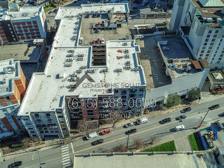 1803 Broadway #507 — Photo 31