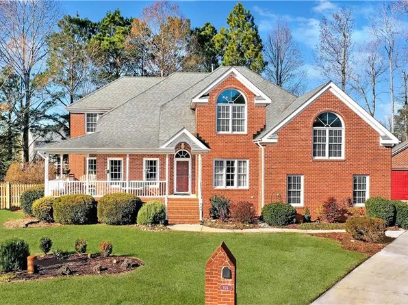 824 Wakedale Arch, Chesapeake, VA 23322