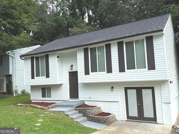 1223 Muirfield Dr, Stone Mountain, GA 30088