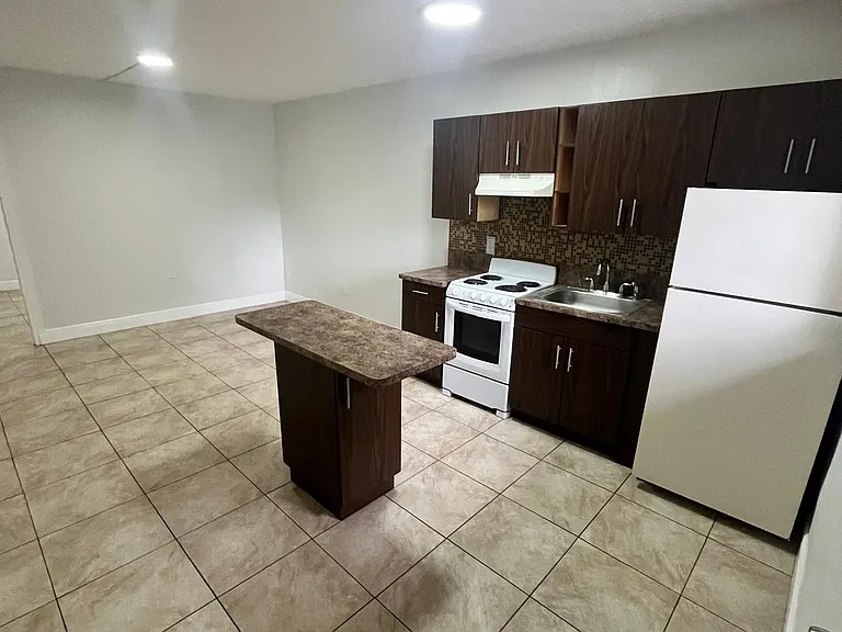18257 NW 23rd Ave #1 — Photo 6