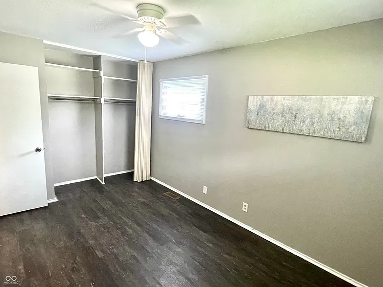 110 N Tyrone Dr — Photo 17