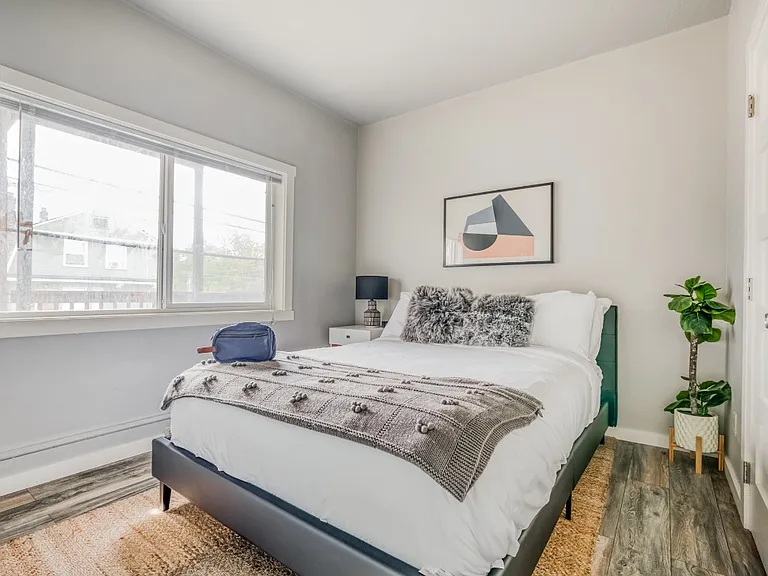 1204 E Denny Way #1 — Photo 8