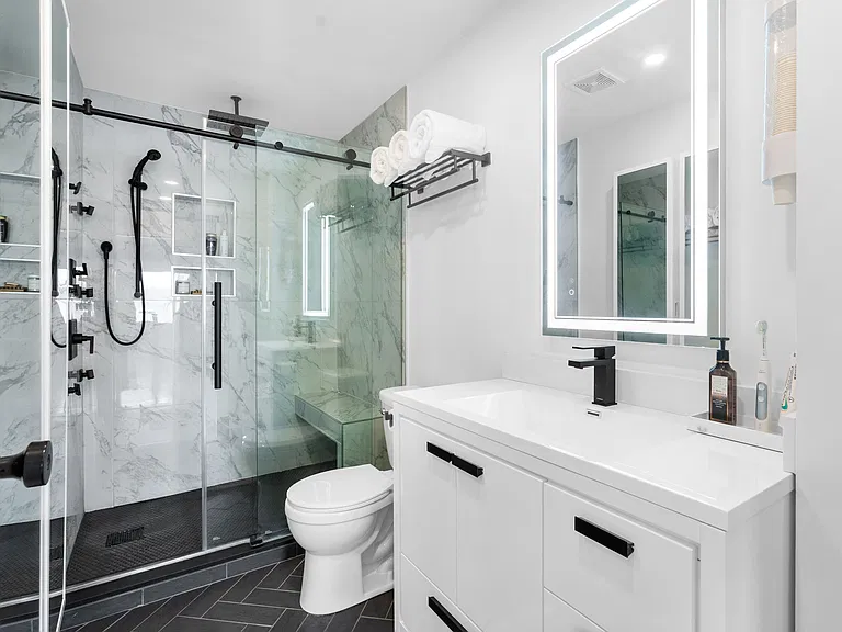 348 Rantoul St #302 — Photo 8