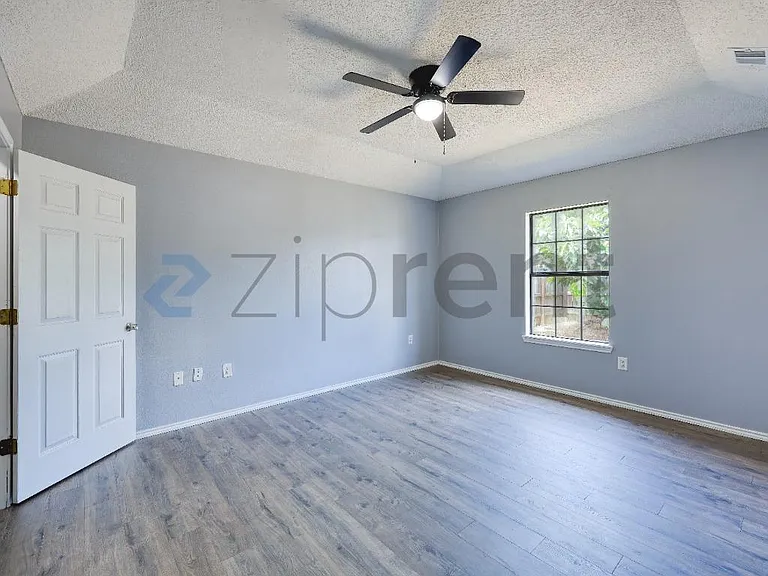 5011 Jason Dr — Photo 25