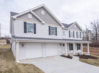 3133 Pin Oak Terrace Ct, Saint Louis, MO 63129