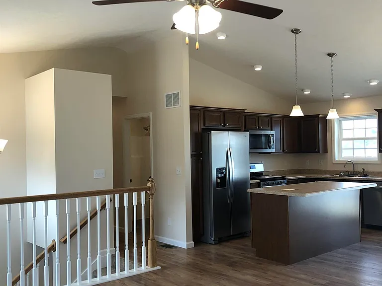 40 Summers Ridge Rd — Photo 12