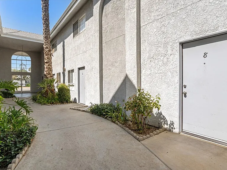 9660 Sepulveda Blvd #10 — Photo 9