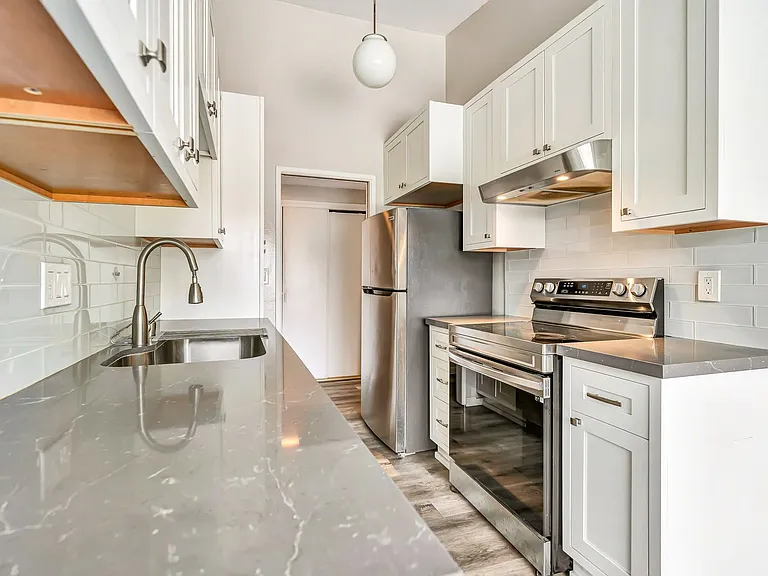 1751 Colby Ave #4 — Photo 7