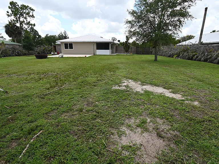 985 Quail Run — Photo 24