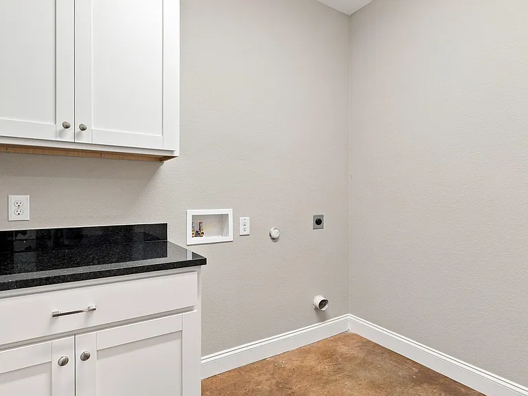 2417 Sloan Cir #B — Photo 5