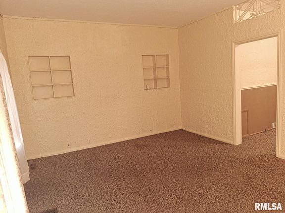3rd image of 223 S 1st Ave