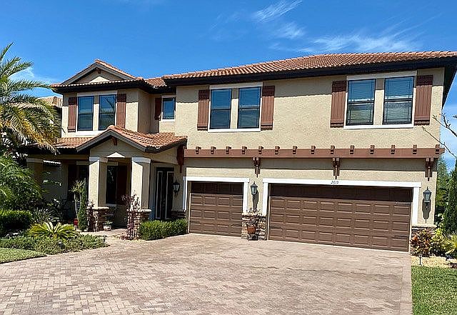 1st image of 2619 Grand Lakeside Dr