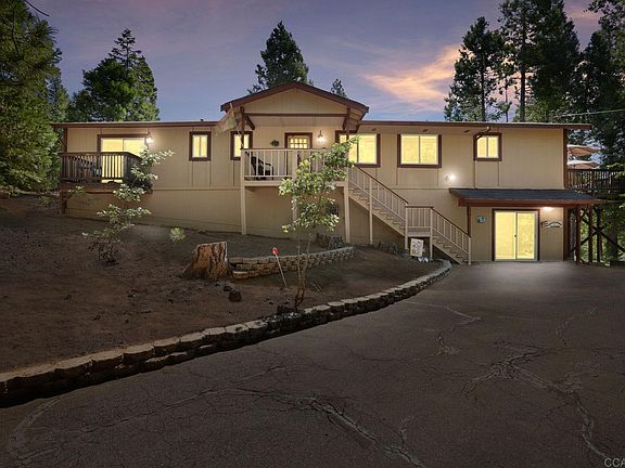 2nd image of 3011 Pine Knoll Dr
