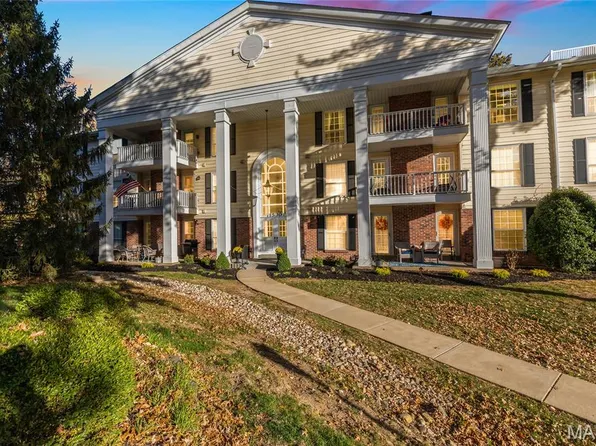 1530 Bedford Forge Ct APT 15, Chesterfield, MO 63017