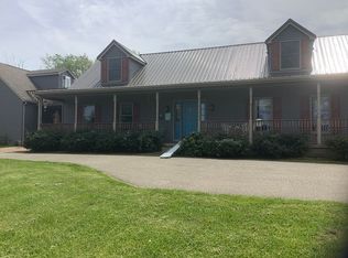 6241 Longdale Rd, Letart, WV 25253
