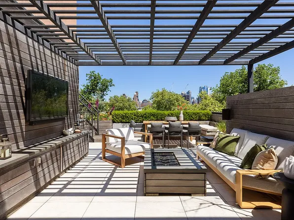 241 Carroll St #4, Brooklyn, NY 11231