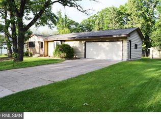 5220 Jeffery Dr, Mounds View, MN 55112