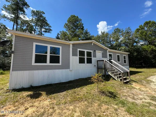 7148 Hudson Dr, Long Beach, MS 39560
