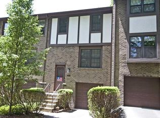 1905 Saint James Pl, Wexford, PA 15090
