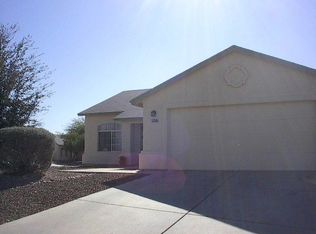 8901 N Bottlebush Ln, Tucson, AZ 85742