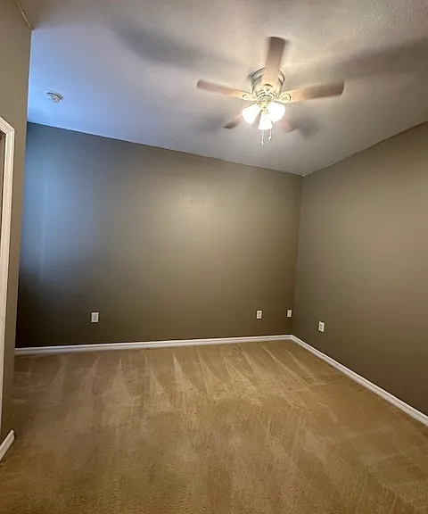 14732 Sutherland Ave — Photo 63