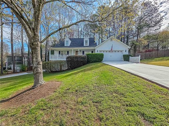 2nd image of 255 Martin Ridge Dr SW