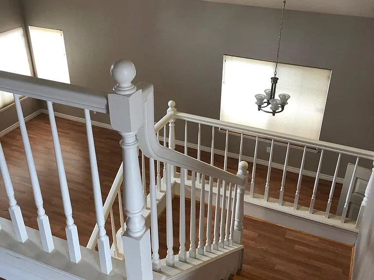 590 Bruin Dr — Photo 3