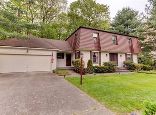 22 Timberland Dr, Lincoln, RI 02865