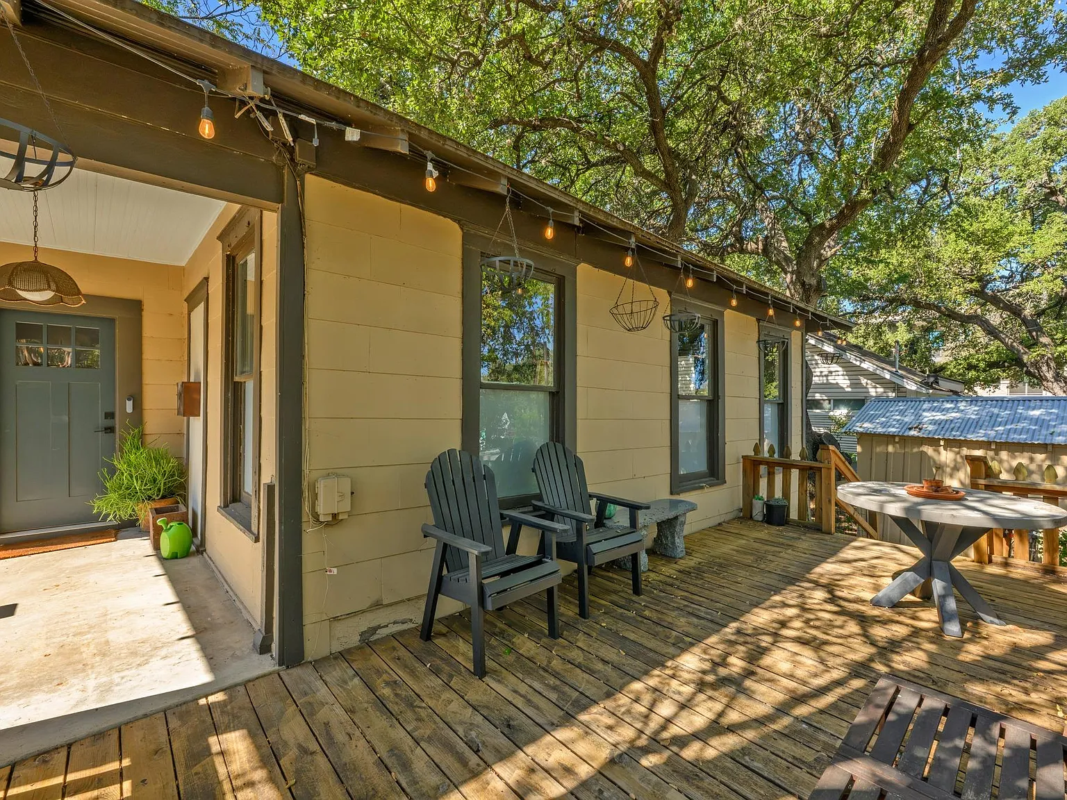 2 bed, 1.0 bath, 748 sqft, $3,500 — Photo 3