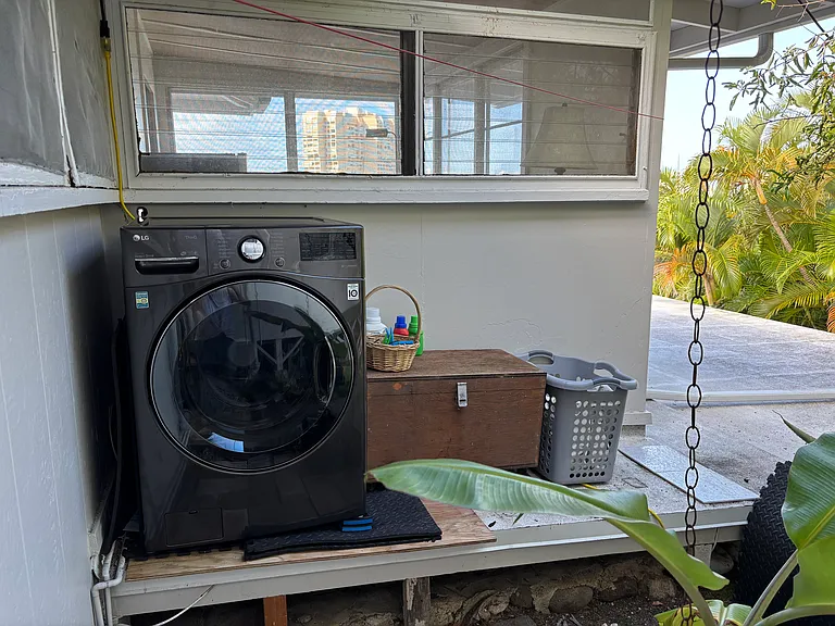 Mott Smith Dr — Photo 10