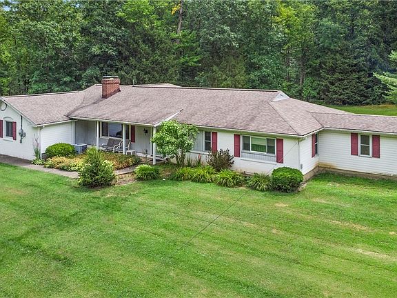 2nd image of 7521 Avon Ln