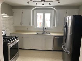 170 Hendrick St #1, Providence, RI 02908