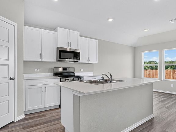 3rd image of 1020 Boll Weevil Dr