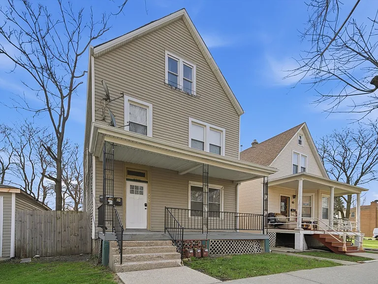 3311 N Kostner Ave #1 — Photo 2