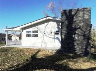 144 Chestnut St, Hurricane, WV 25526