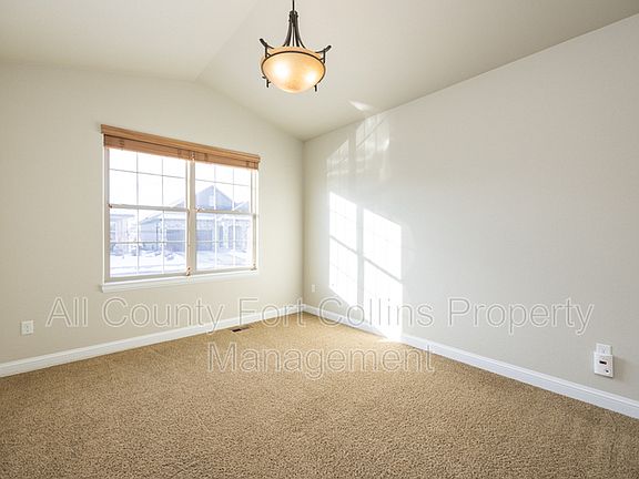 4th image of 2019 Vineyard Dr