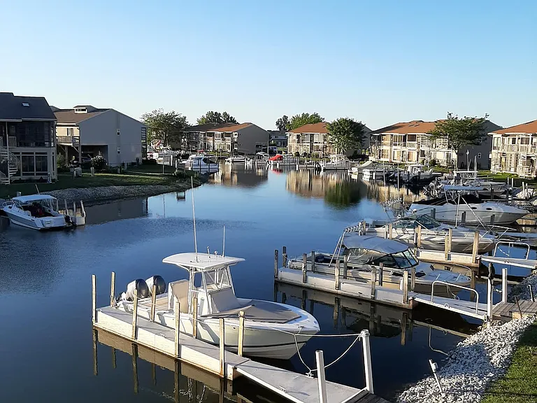 6254 N Harris Harbor Dr — Photo 18