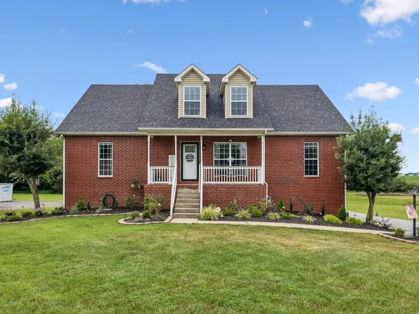 911 College St, Portland, TN 37148
